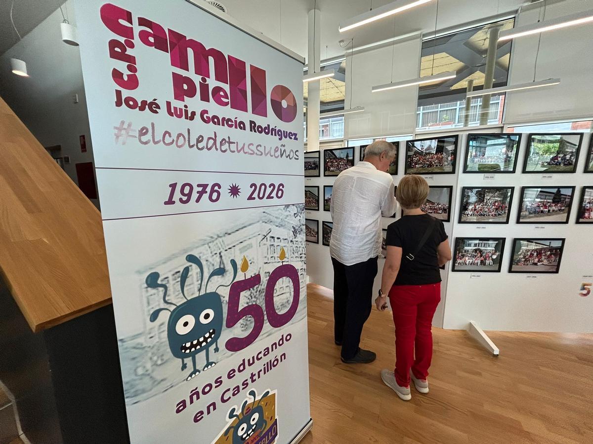 EN IMÁGENES: El colegio Campiello de Piedras Blancas sopla 50 velas con su exposición de orlas