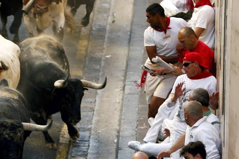 Fotogalería del sexto encierro de San Fermín