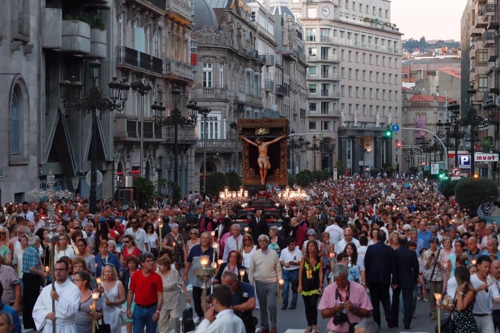 Pasión infinita por el Cristo de la Victoria en Vigo
