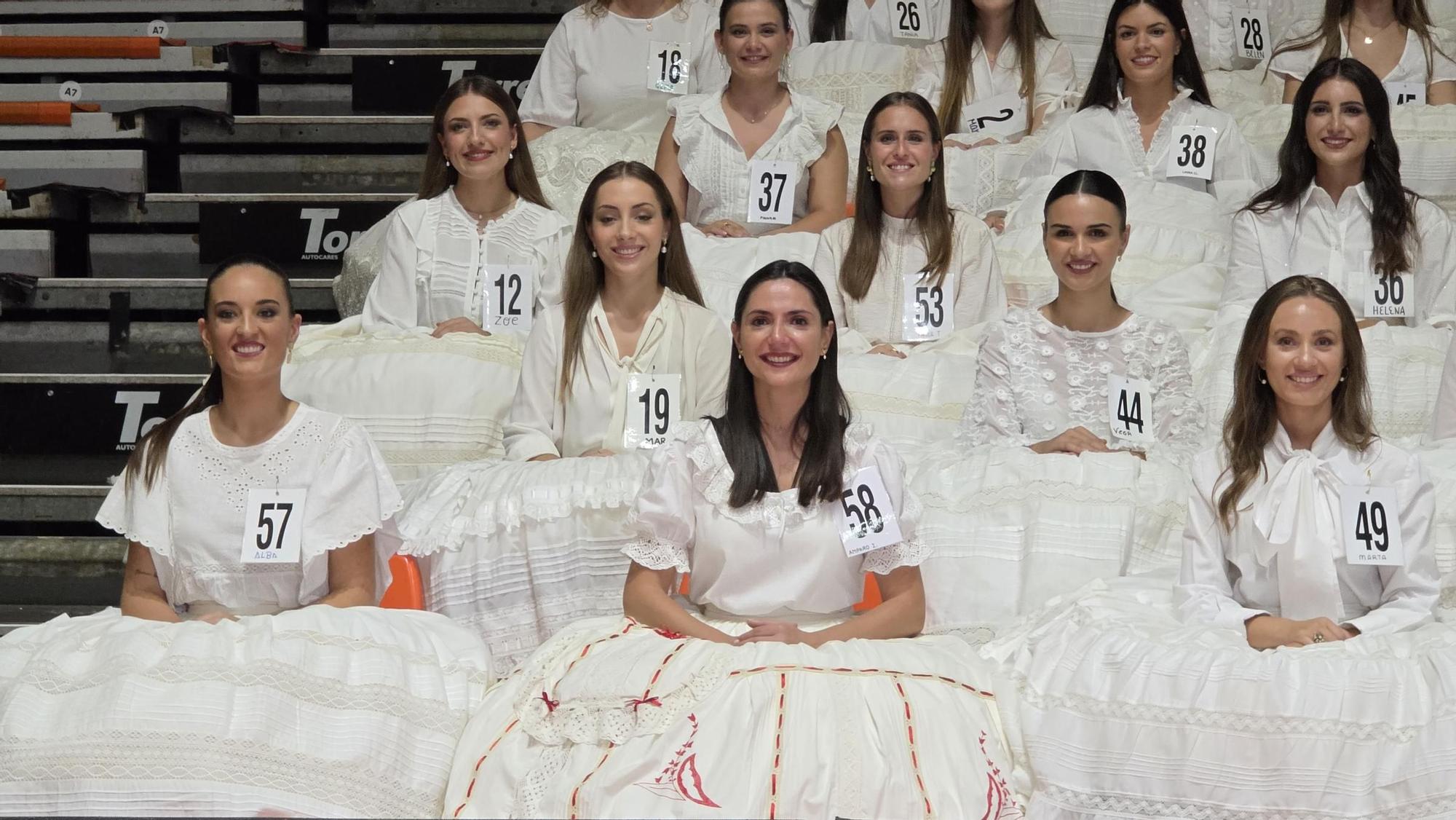 Asi ha sido el ensayo de la elección de candidatas a Falleras Mayores de València 2026