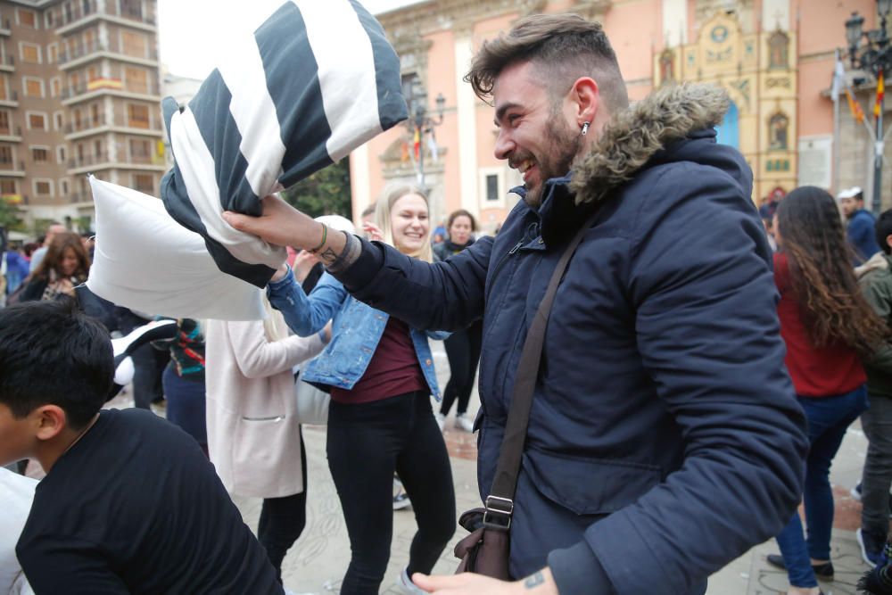 Guerra de almohadas en València