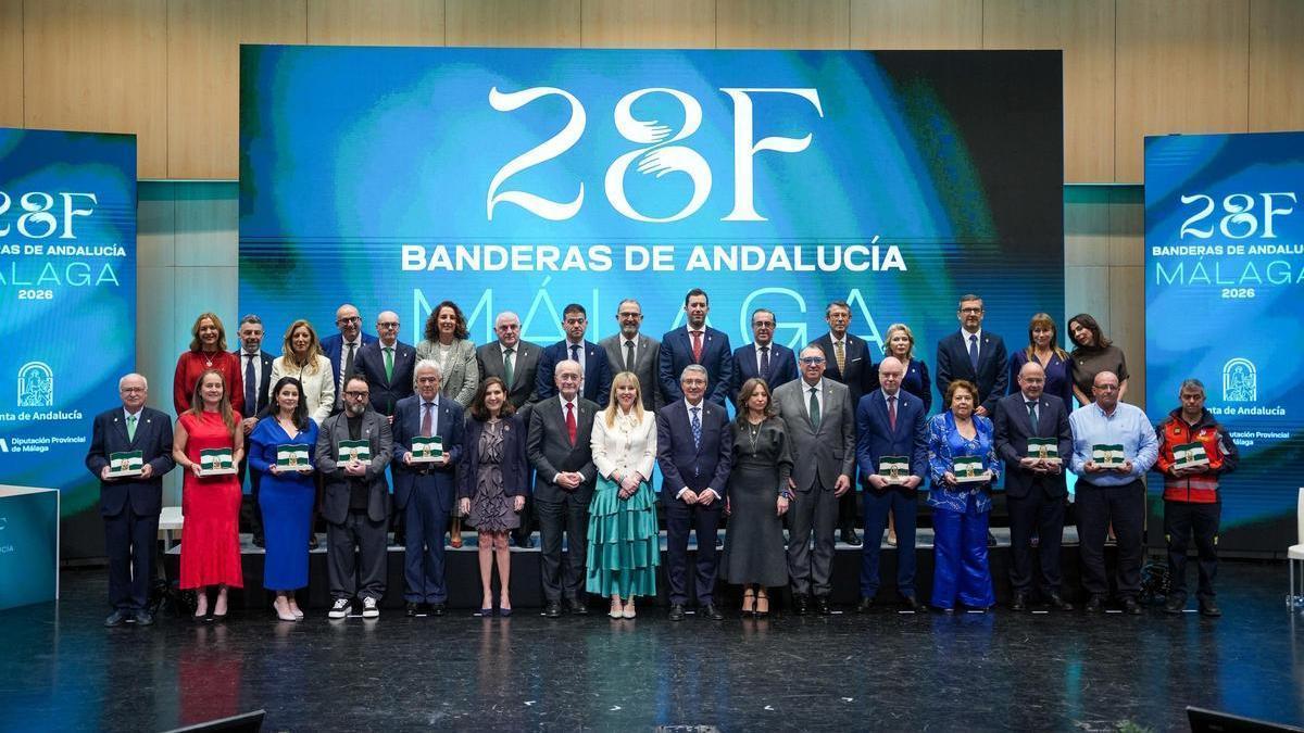 Fotos de la entrega de las Banderas de Andalucía en la provincia de Málaga este 2026