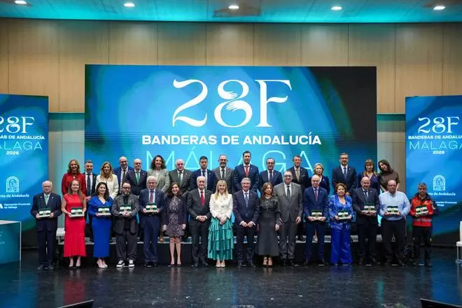Fotos de la entrega de las Banderas de Andalucía en la provincia de Málaga este 2026