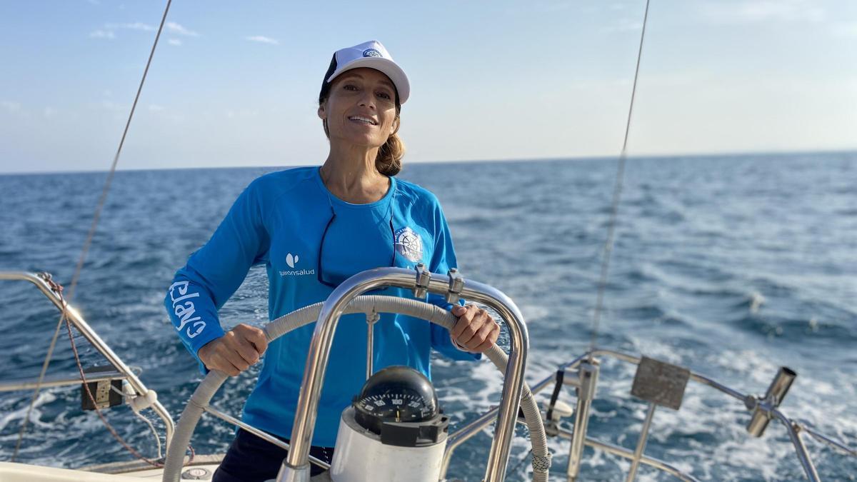 La arquitecta Marian Cáliz iniciará el 12 de octubre la vuelta en barco a la península ibérica, con un recorrido de Bilbao a Barcelona.