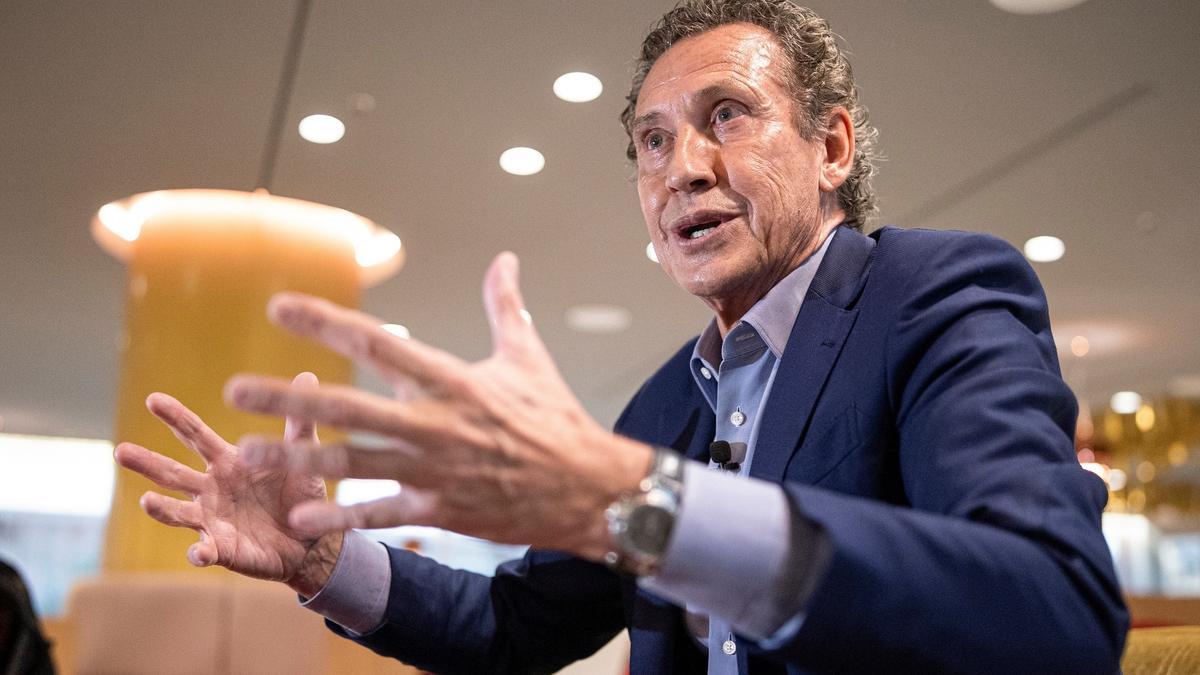 Valdano: "Hay que entender el producto fútbol, en primer lugar es emoción"