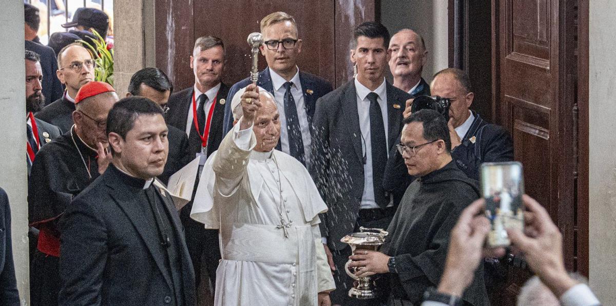 Prevost assegura al Raval que mai va pensar a ser Papa