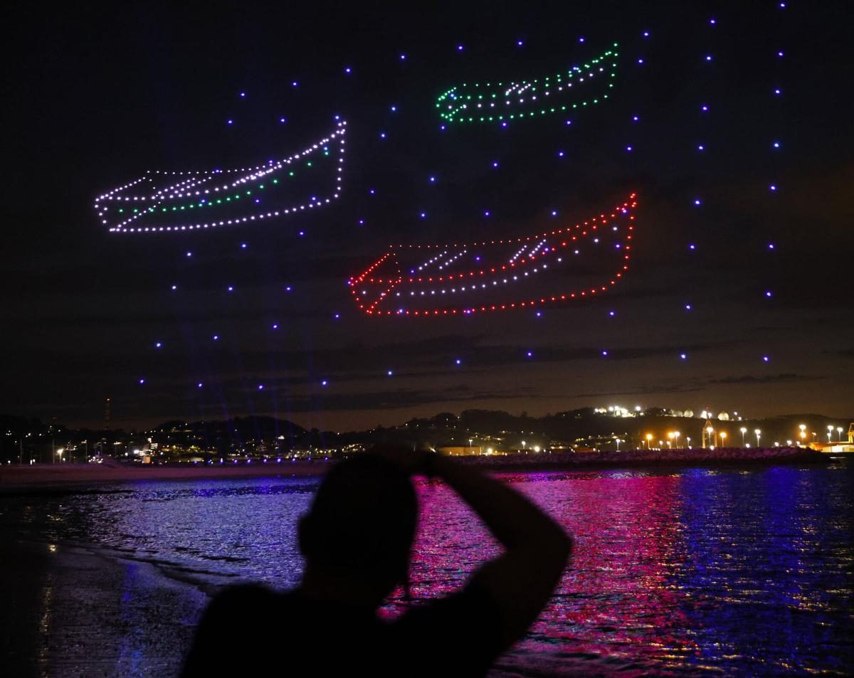 Así fue el espectáculo de drones de Gijón. Así fue el espectáculo de drones de Gijón.