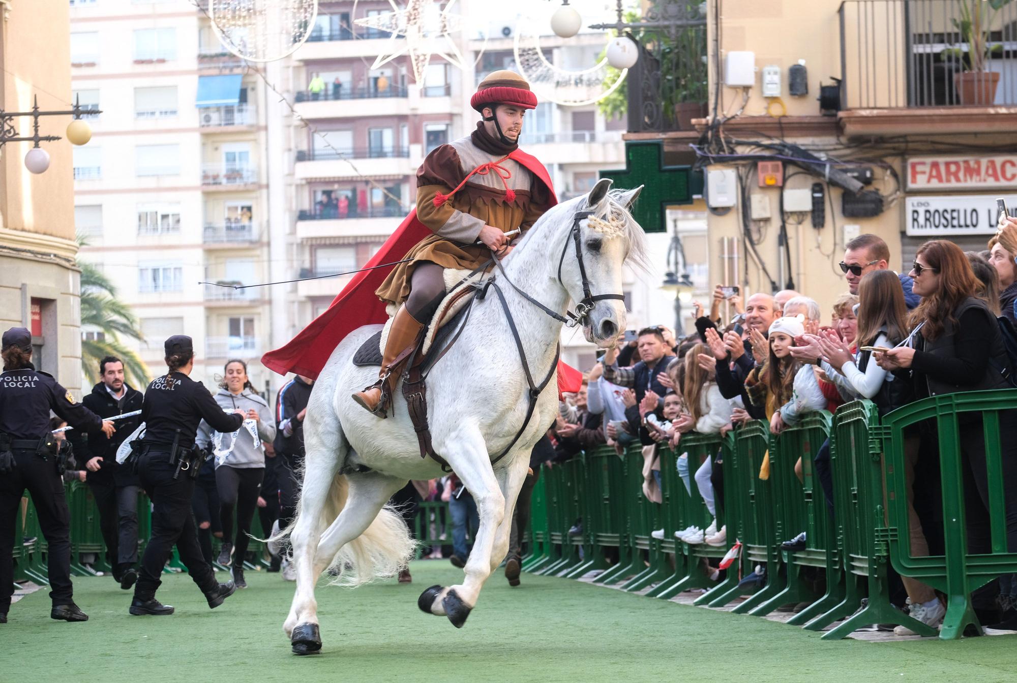 Así ha sido la Carrera de Cantó a caballo hasta la Plaza de Baix