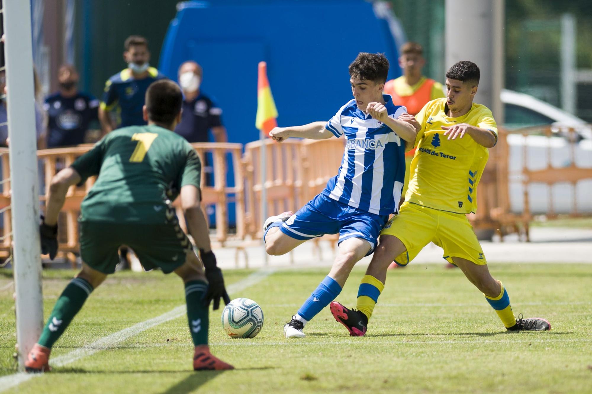 El Dépor juvenil le gana 2-1 al Las Palmas en la ida de los cuartos de final de la Copa de Campeones