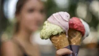 La ola de calor dispara la demanda de ventiladores, helados, fruta fresca... y dispositivos antimosquitos