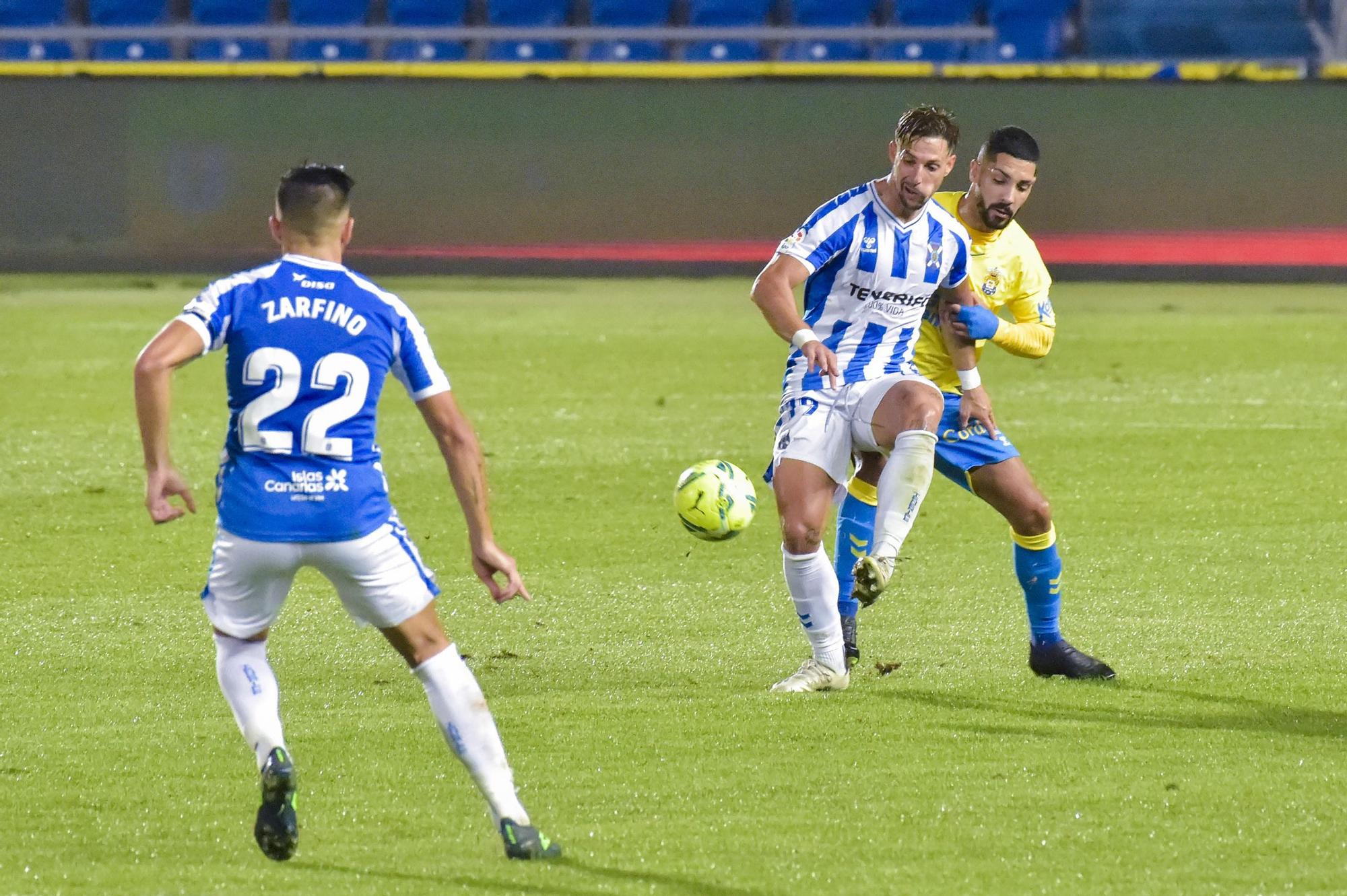 El partido del derbi UD Las Palmas - CD Tenerife, en imágenes