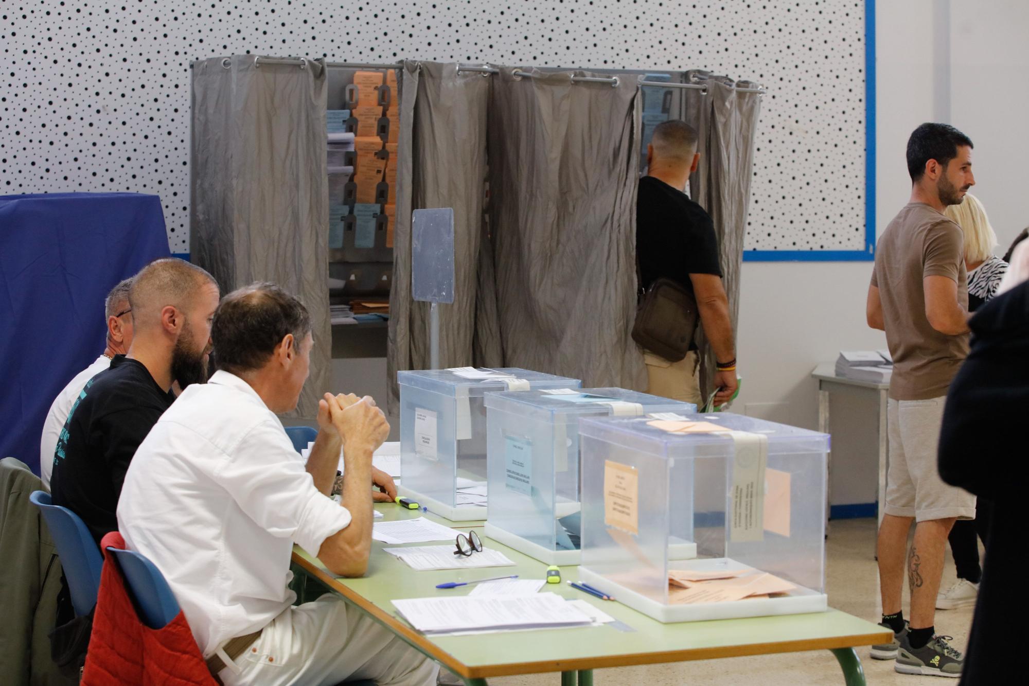 Todas las imágenes de la jornada de elecciones en Ibiza y Formentera