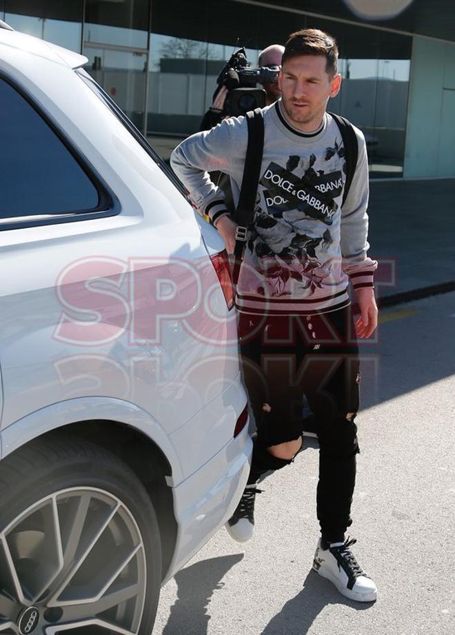 Leo Messi, a su llegada al aeropuerto de Barcelona.