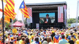 Puigdemont interviene a través de un vídeo y desde suelo alemán en el acto independentista de Estrasburgo, en Francia, el día de la constitución del Parlamento Europeo.