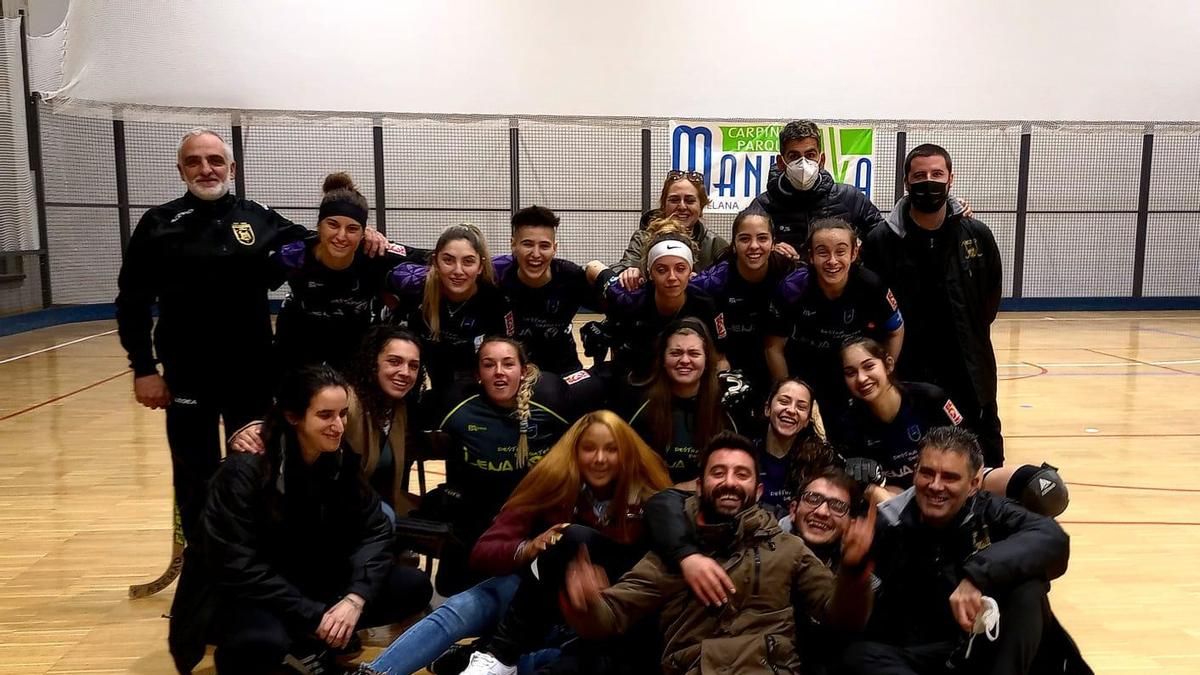 Una plantilla del Cuencas Mineras de hockey.