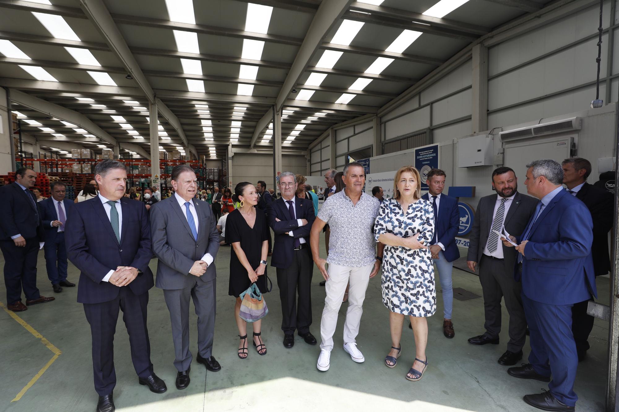 En imágenes: La reina Sofía visita el Banco de Alimentos de Asturias
