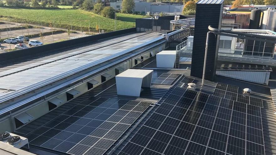 L’empresa càrnia Olot Meats instal·la 4.000 m² de plaques fotovoltaiques