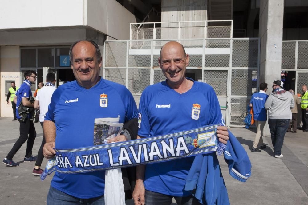 La 'Marea Azul' anima al Oviedo ante el UCAM Murcia