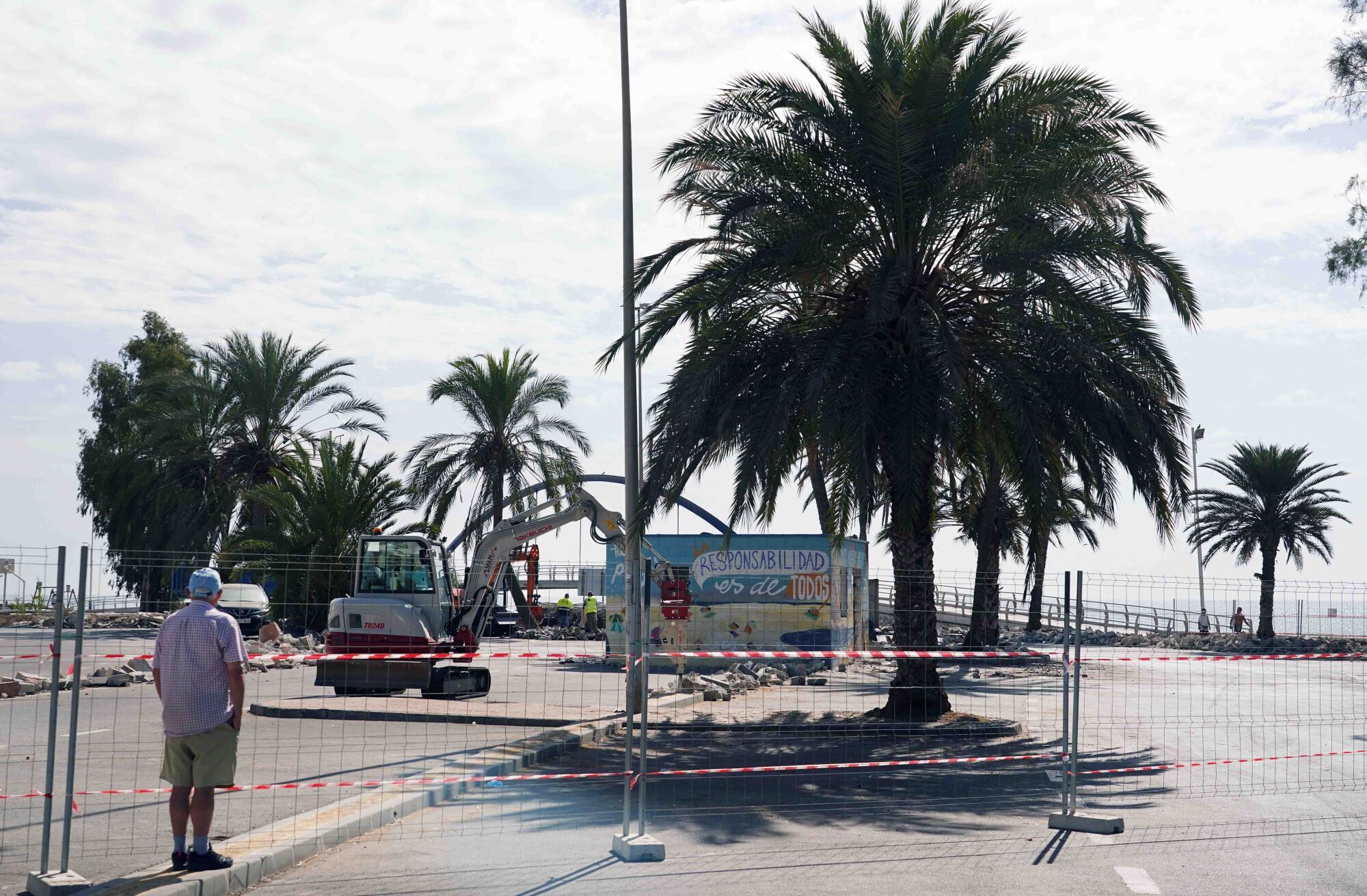 Inicio de las obras de remodelación en el paso marítimo de Pedregalejo