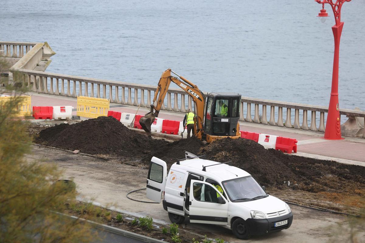 El Concello de A Coruña promete que la reforma del paseo marítimo, fuera de plazo, acabará el primer trimestre de 2024 El Concello de A Coruña promete que la reforma del paseo marítimo, fuera de plazo, acabará el primer trimestre de 2024