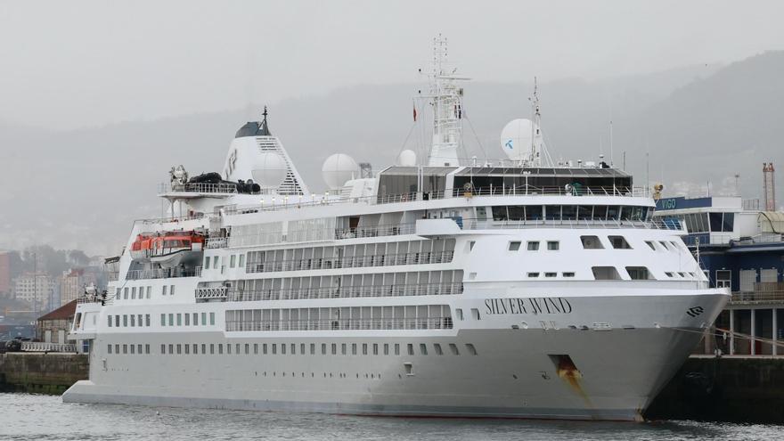 Atraca en Vigo el &#039;Silver Wind&#039;, un crucero a 8.000 euros el pasaje