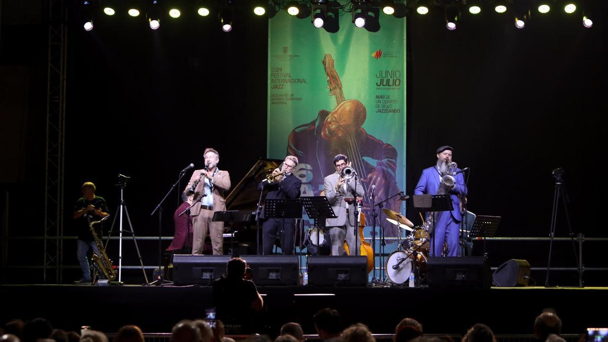 Concierto de Adrián Cunningham y su banda ‘His Old School’ en el Festival de Jazz de San Javier 2024