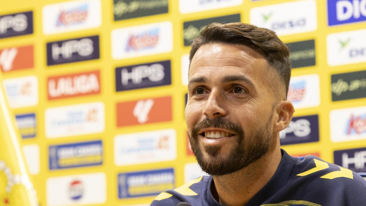 Kirian cumple 200 partidos y lucha por la titularidad en la UD Las Palmas ante la ‘eclosión Iñaki’