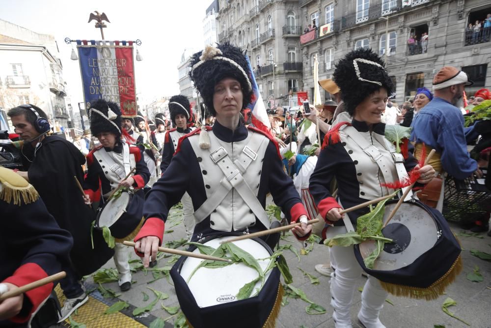 La representación de la expulsión de las tropas invasoras francesas congrega en el casco histórico a miles de personas para disfrutar del broche de oro a un fin de semana de fiesta.