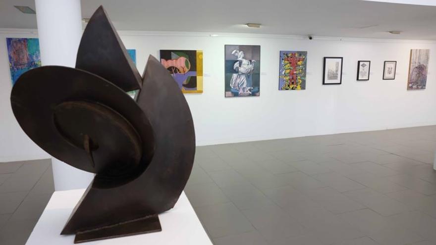'Presencias' reúne un total de 43 obras de otros tantos artistas malagueños o residentes en Málaga