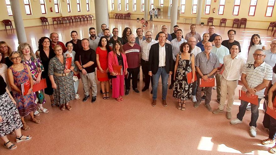 El acto de toma de posesión de 41 funcionarios y funcionarias municipales en Elda el pasado septiembre.