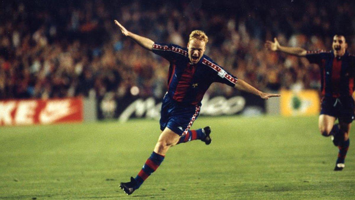 Así celebró Ronald Koeman el 3-0 en el Camp Nou en la semifinal a partido único contra el Oporto en abril de 1994