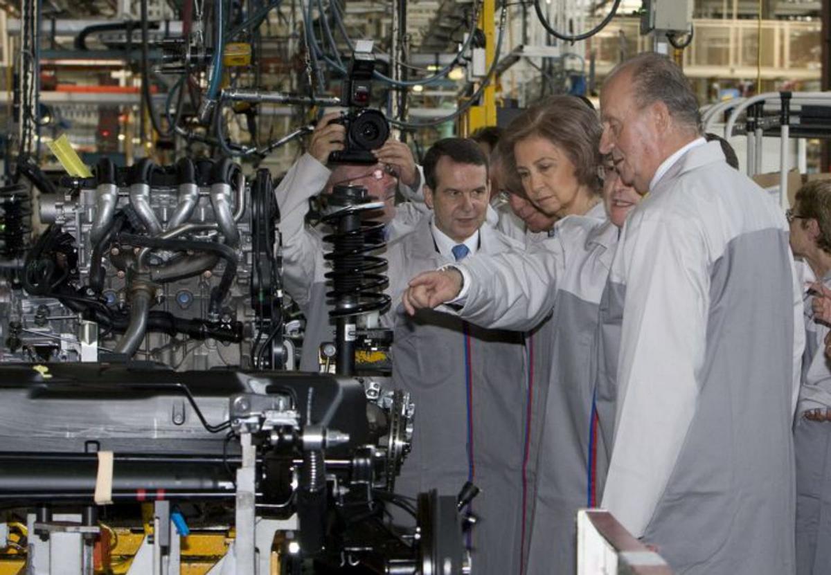 Los reyes Juan Carlos y Sofía regresaron en julio de 2008 a Balaídos por los 50 años del centro.
