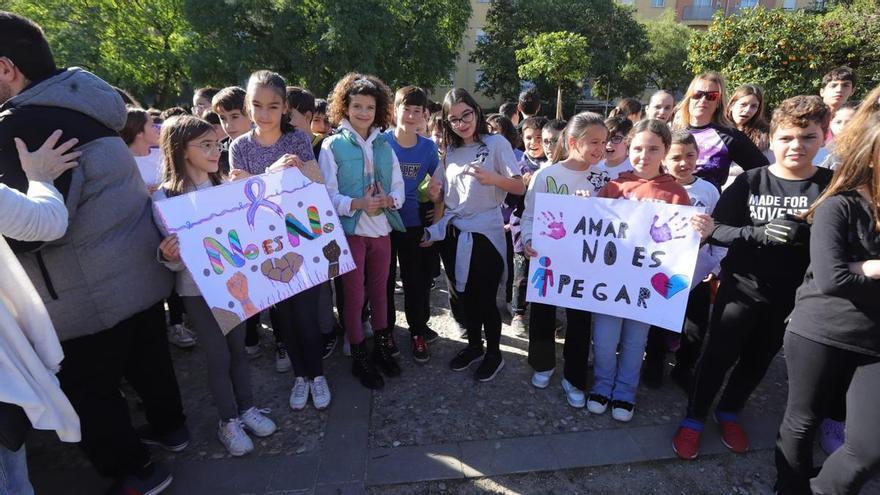 Más de mil alumnos de Córdoba se movilizan por sus barrios contra la violencia machista