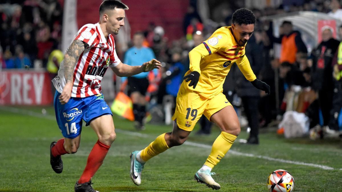 Vitor Roque en el Barbastro-Barcelona de Copa del Rey