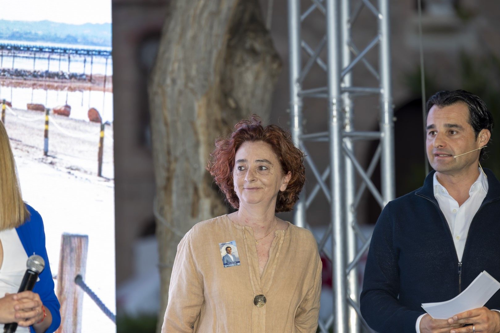 Mitin de arranque de campaña de Eduardo Dolón en la plaza de la Constitución de Torrevieja