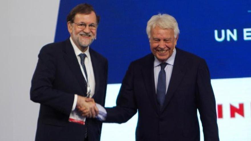 VÍDEO | Mariano Rajoy y Felipe González, juntos contra la ingobernabilidad en A Toxa