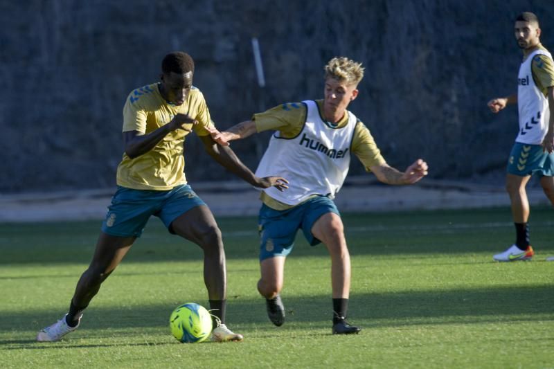 Entrenamiento de la UD Las Palmas (11/10/21)