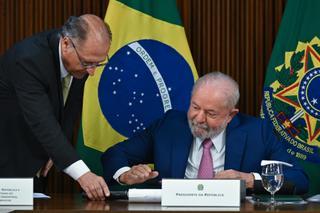 Lula decreta la intervención del área de seguridad de Brasilia y asegura que los "vándalos fascistas" serán castigados