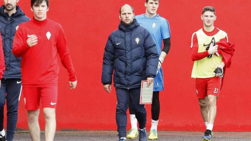 El Sporting B se despide de los entrenamientos en un 2017 para enmarcar