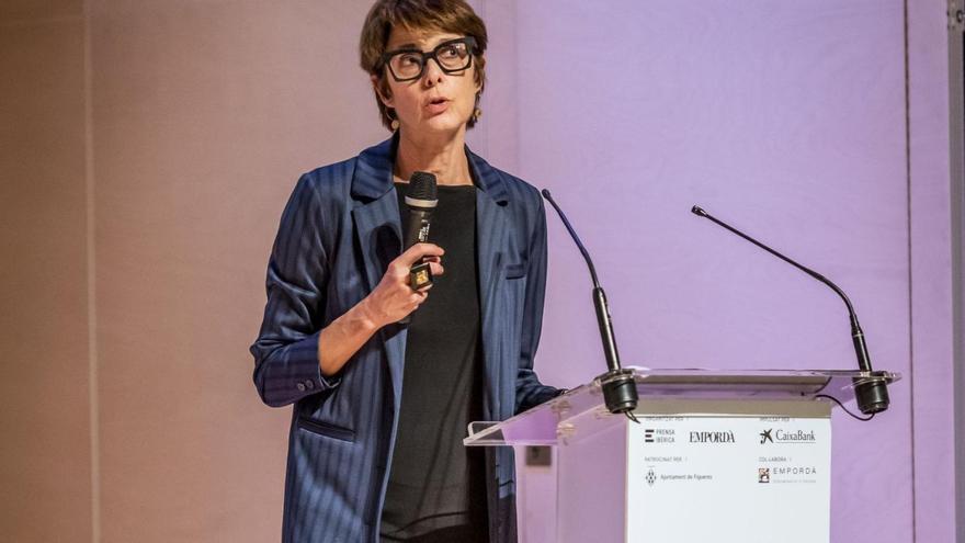 Montse Aguer,  en un moment de la seva intervenció en la jornada a l’auditor Caputxins de Figueres.  | JORDI CALLOL