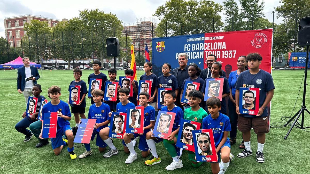 Acto de commemoración en Brooklyn de la gira americana del FC Barcelona el año 1937, en imágenes.