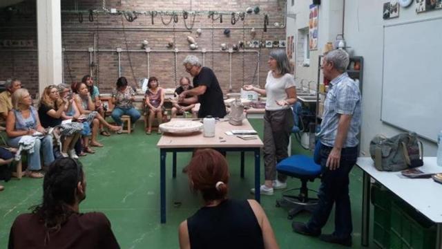 Uno de los cursos impartidos en el Taller Escuela Cerámica de Muel. | SERVICIO ESPECIAL