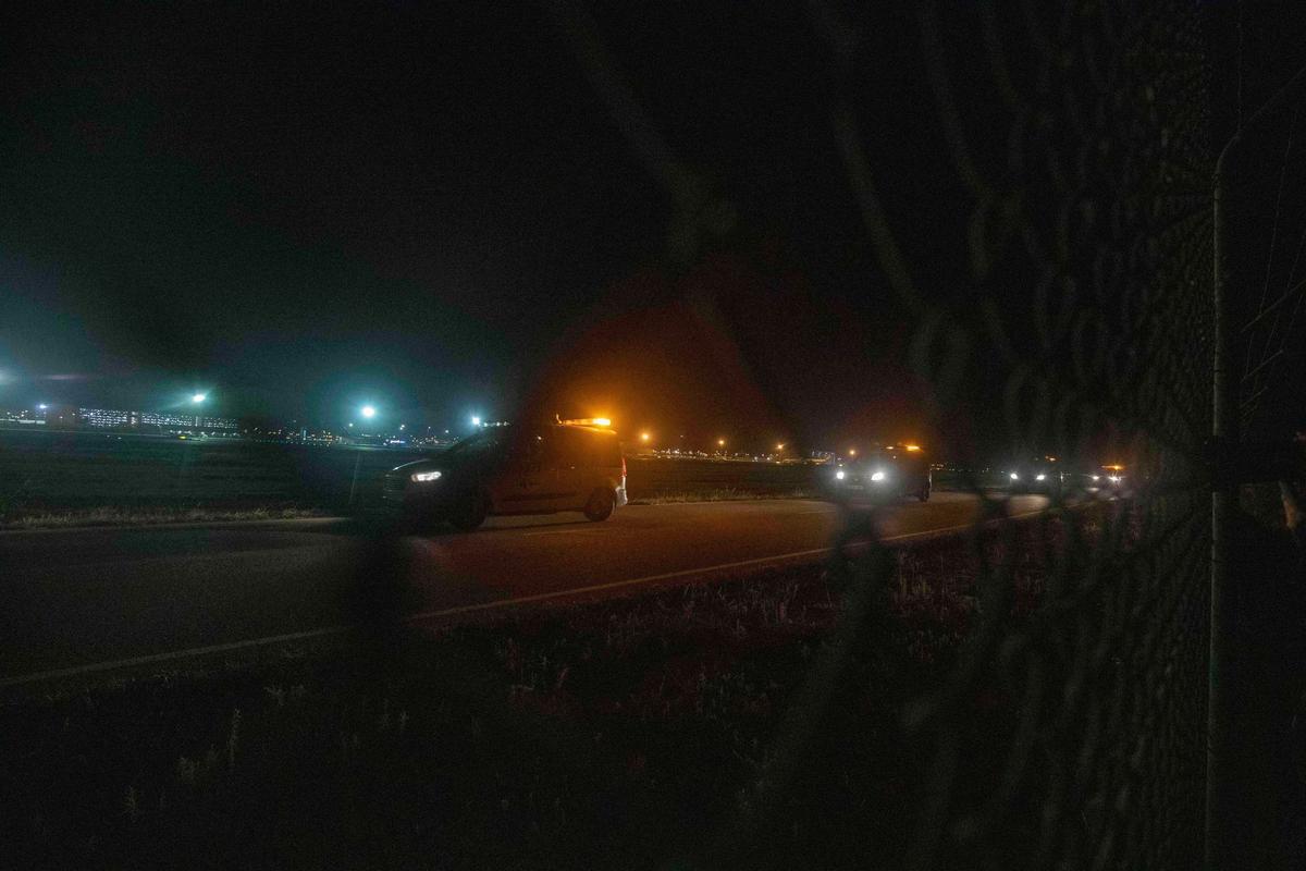 Cierra el aeropuerto de Palma por la presencia de pasajeros en las pistas.