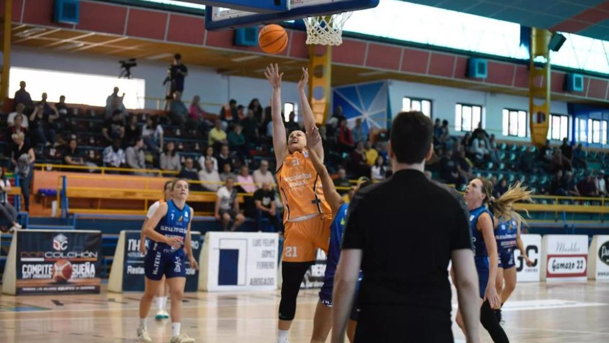 Polleros anota en el partido en Zamora.