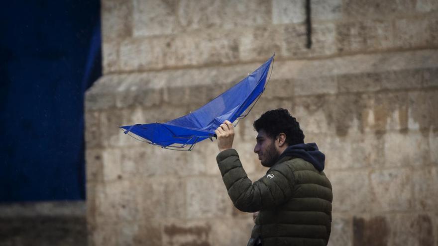 La previsión del tiempo en Valencia anuncia viento y lluvia.