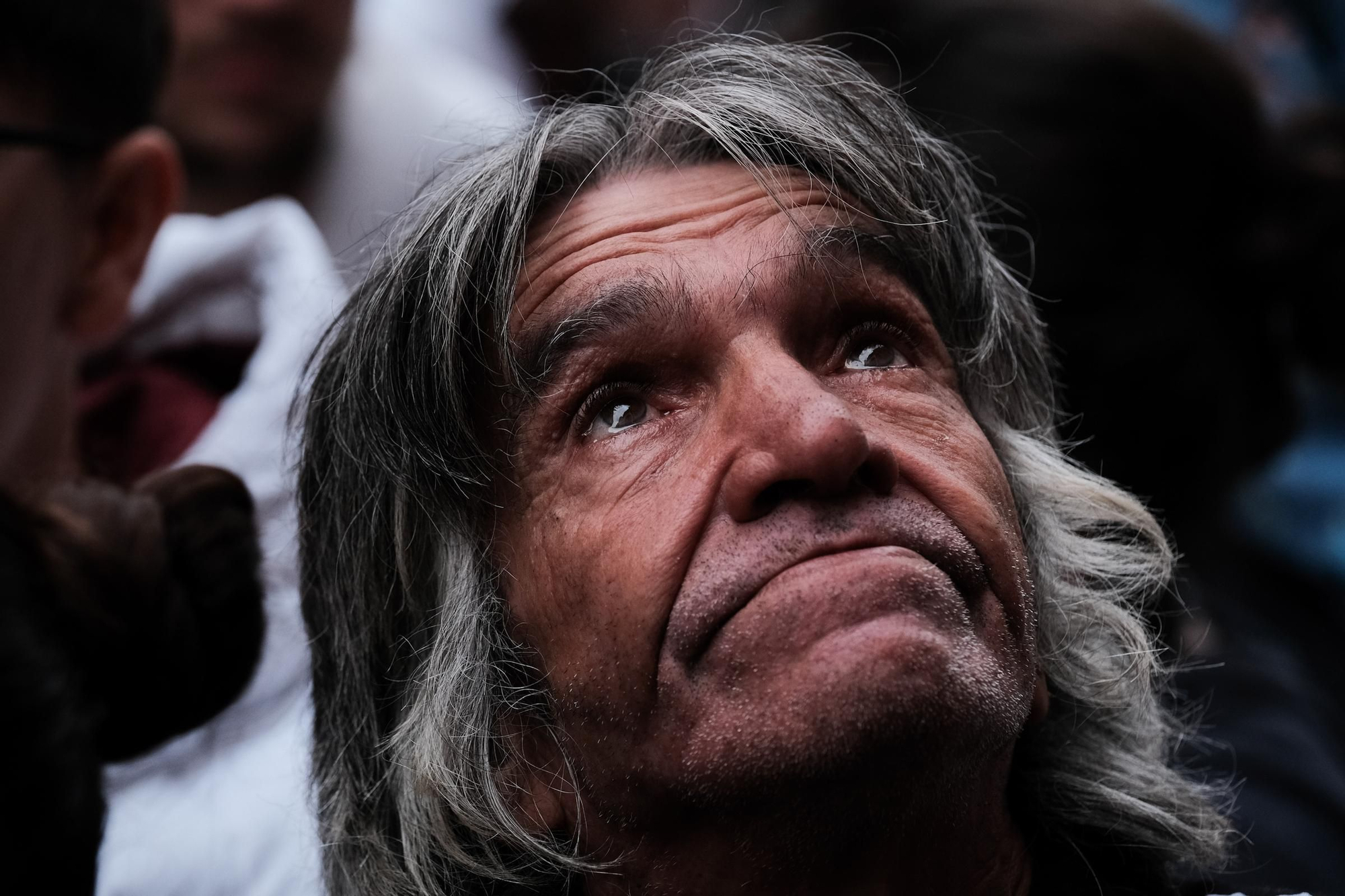 Gitanos retrasó su salida para esquivar la lluvia en este Lunes Santo.