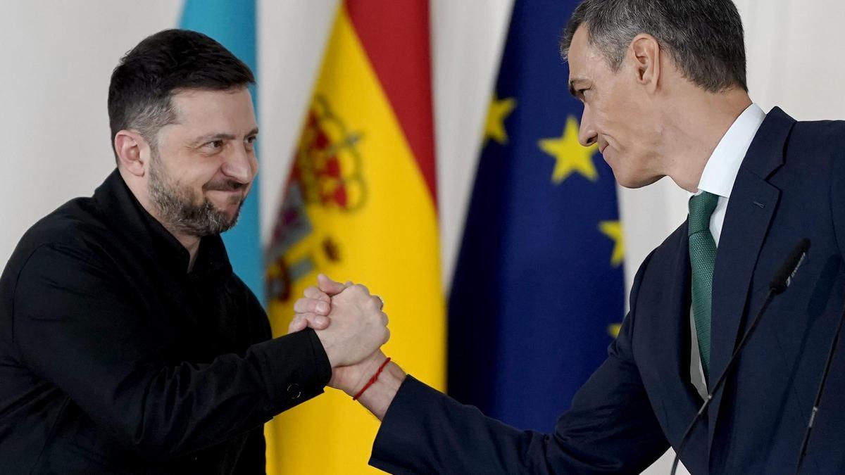 UCRANIA | Sánchez y Zelenski cierran en Madrid un acuerdo de colaboración  militar y económica