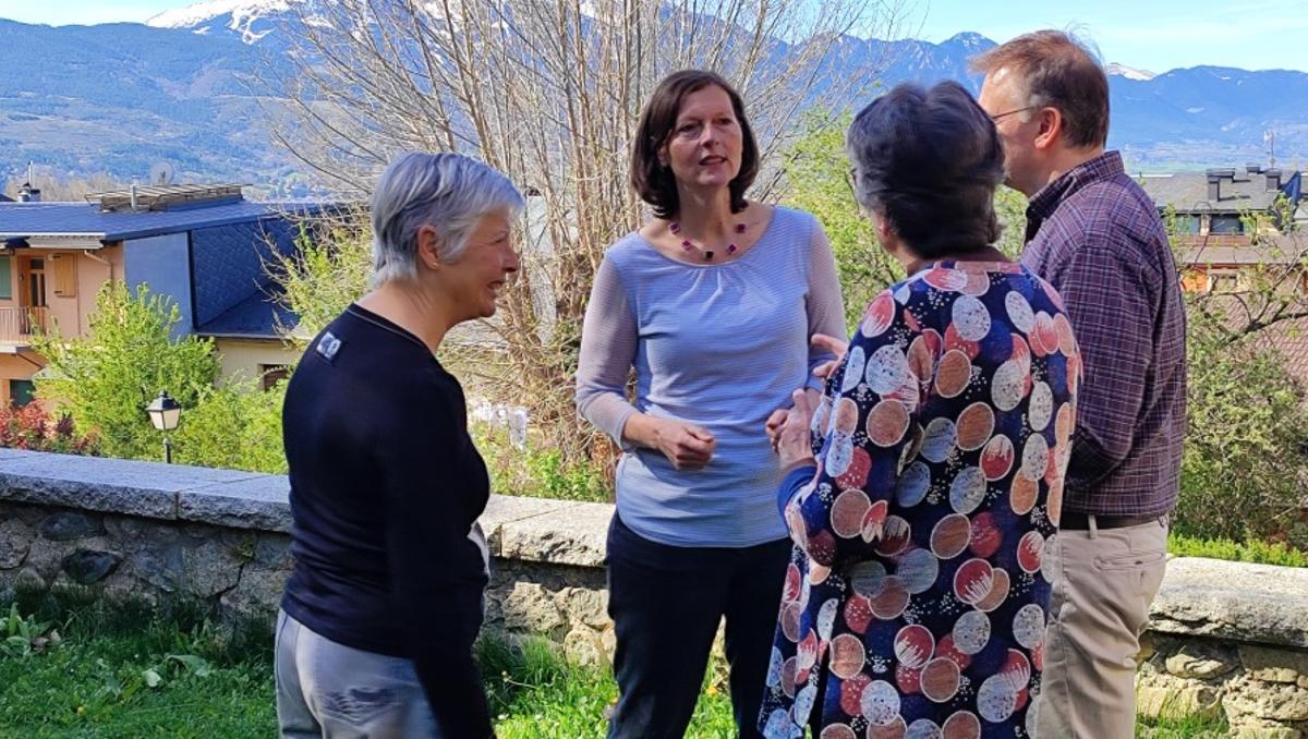 Membres de la fundació Mentalitat Nova amb Voghts
