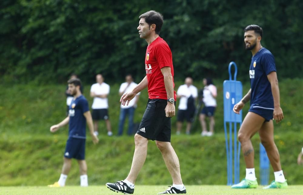 Alemany y Murthy, atentos al entrenamiento