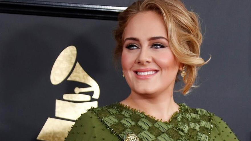Adele reina en los Grammy